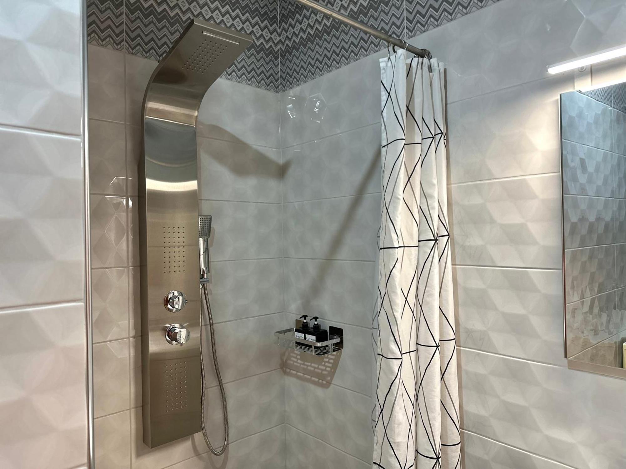 Εmerald Luxury Suite Thessaloniki Buitenkant foto